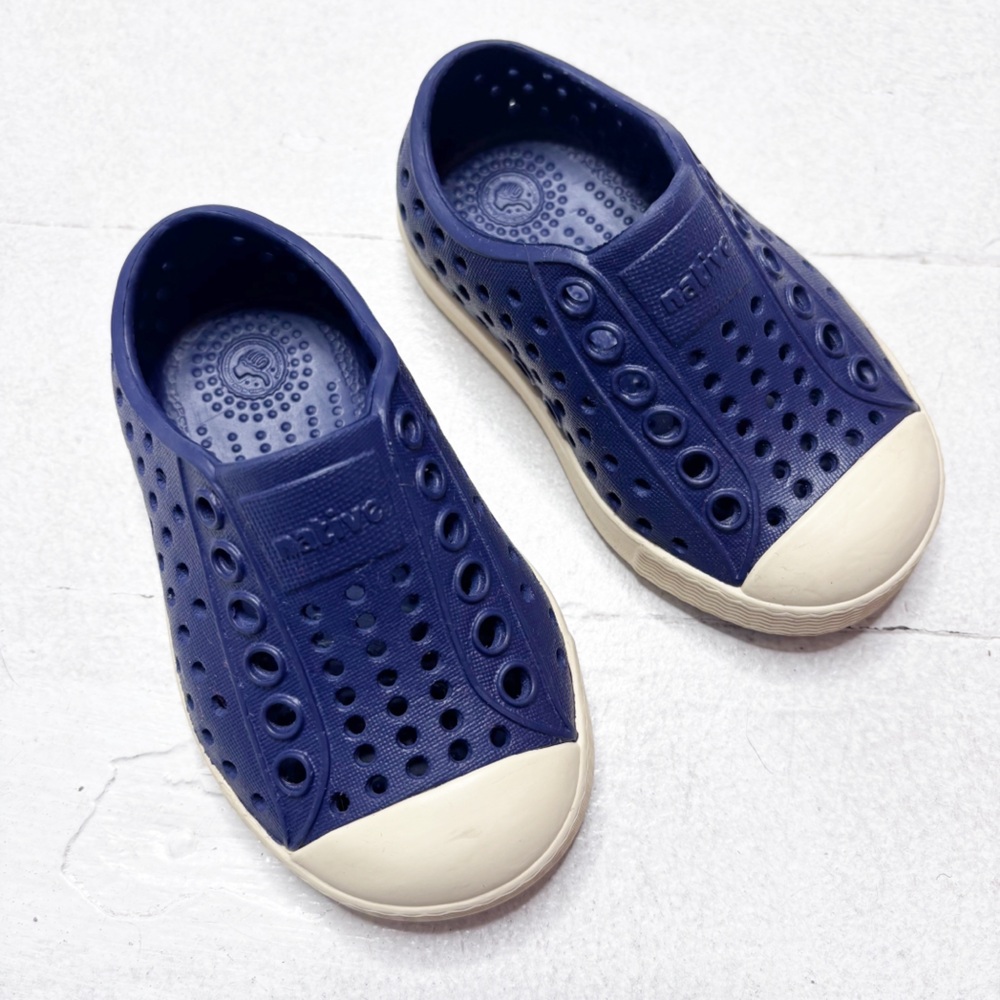 Native Shoes Jefferson Slip On Shoes Navy Size 4 EUC